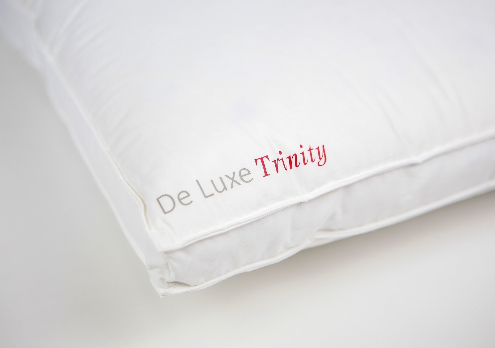 Пуховая подушка DE LUXE-TRINITY MEDIUM