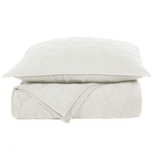 shape bed cover white