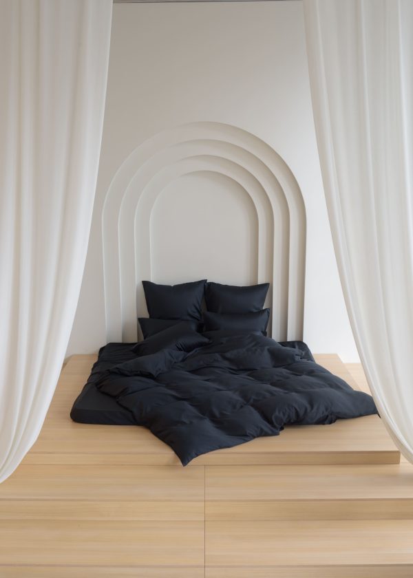 BLACK BRILLIANT GRASS