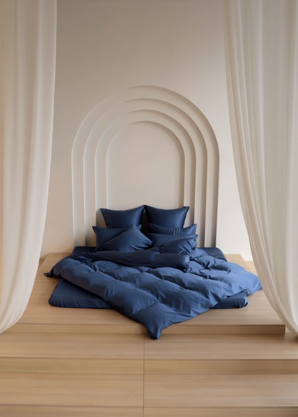 BLUE BRILLIANT GRASS